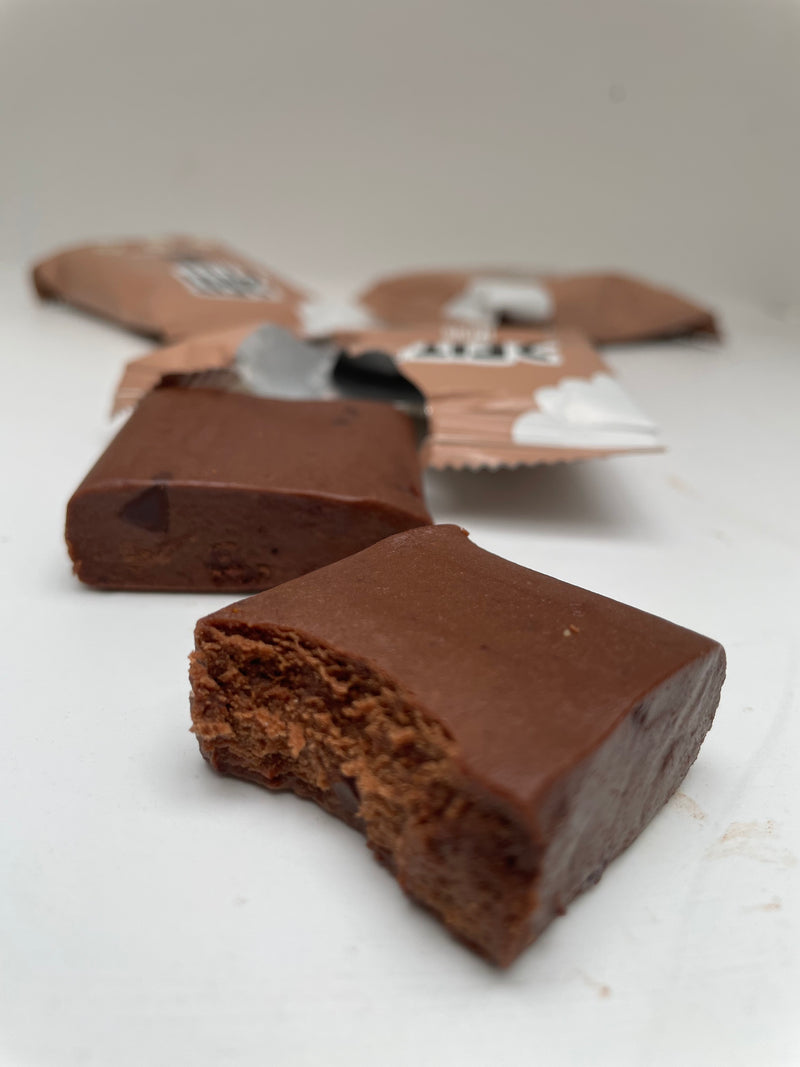 BROWNIE BITES: KETO FRIENDLY | 5G OF PROTEIN | 3G OF NET CARBS | MCT OIL | LOW SODIUM
